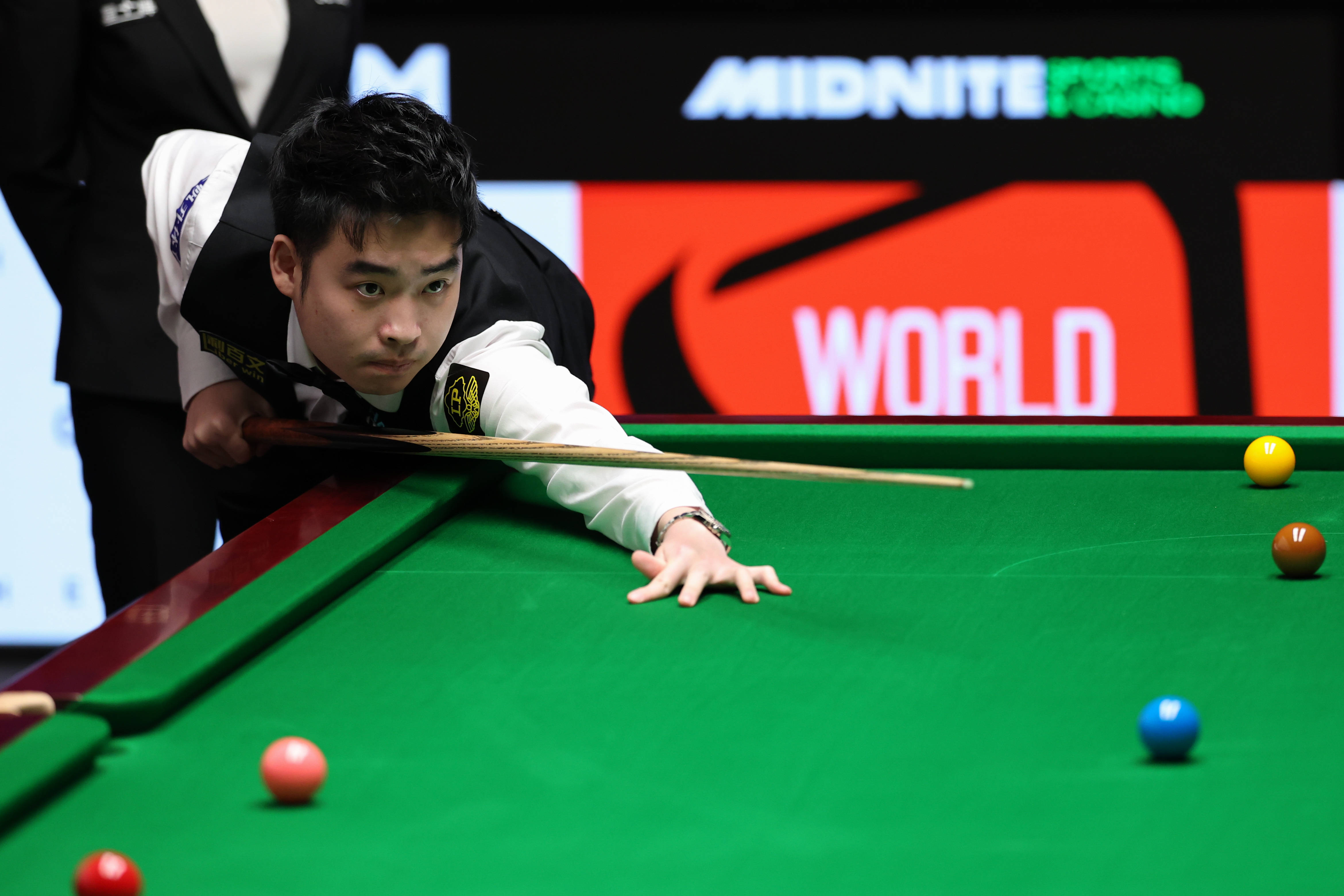 仅展现了斯 仅展现了斯