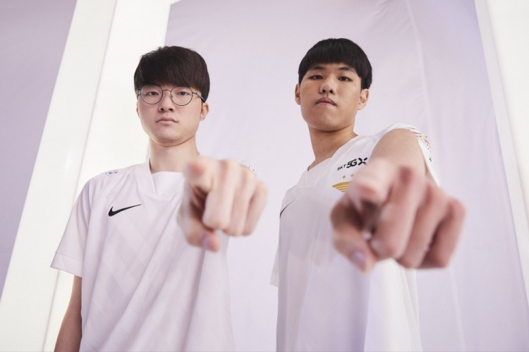 的密切关注 的密切关注